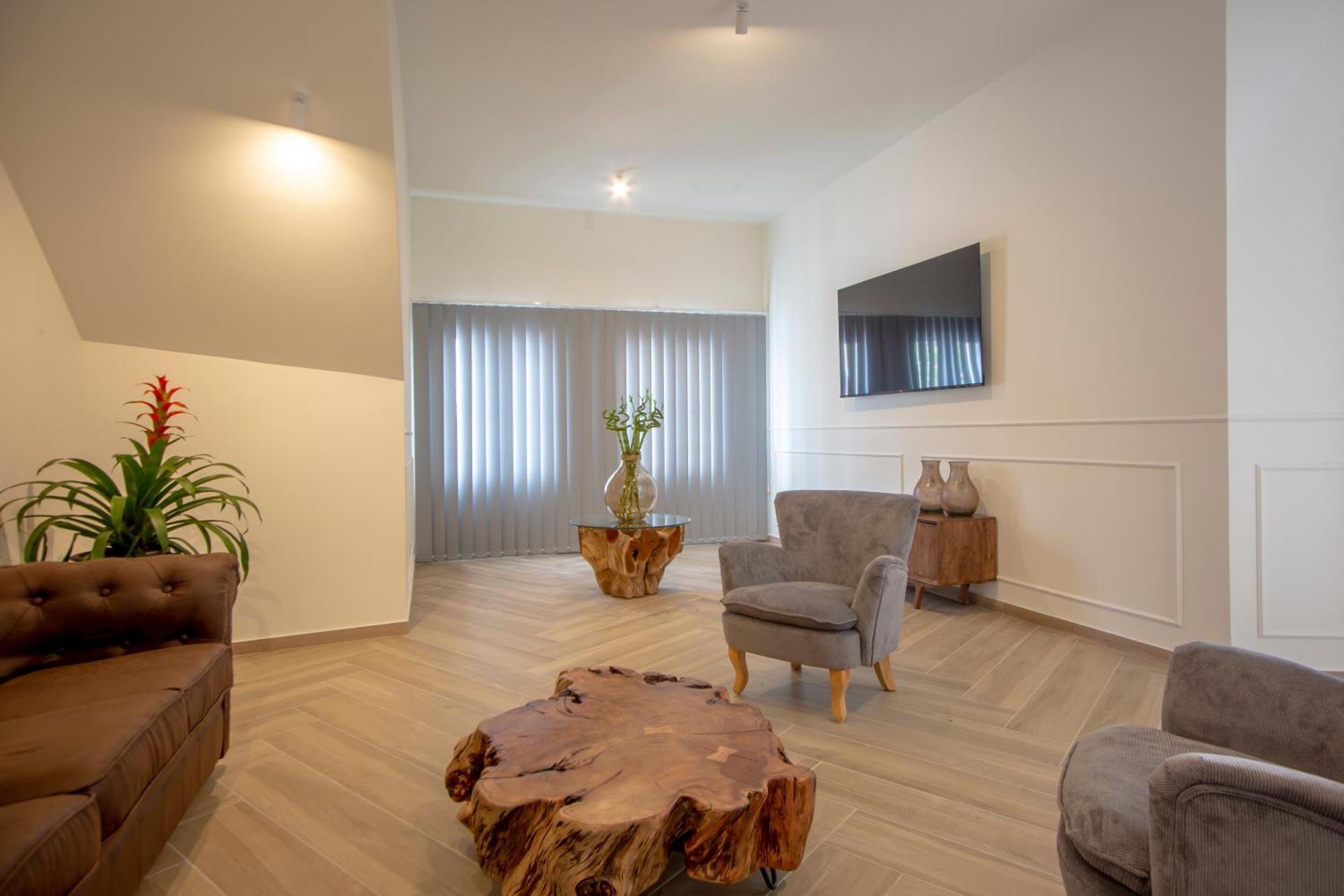 Guest House Jacaranda Faro Exterior photo