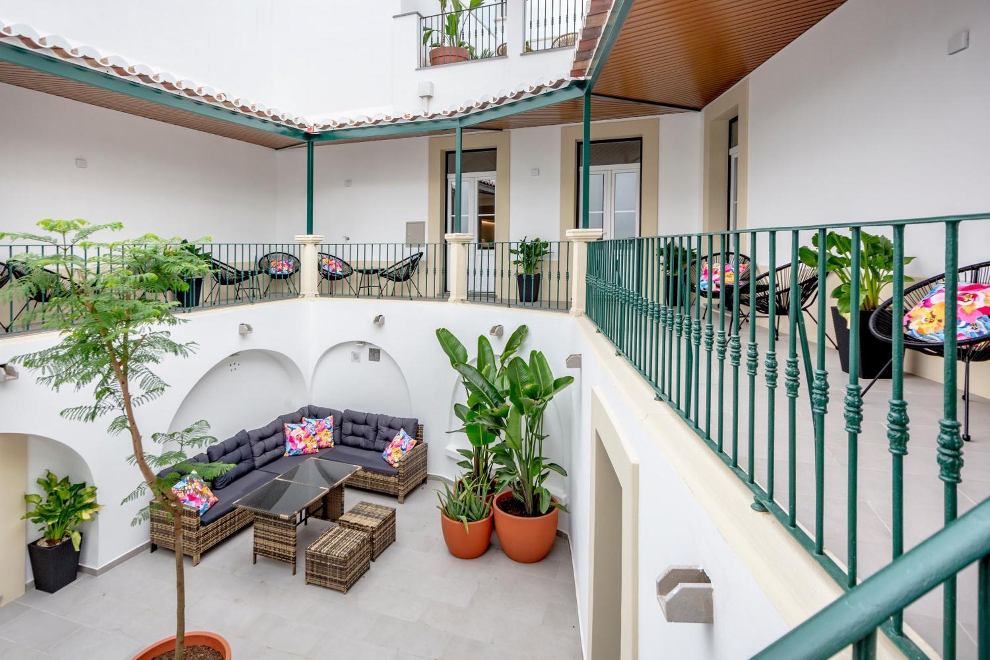 Guest House Jacaranda Faro Exterior photo