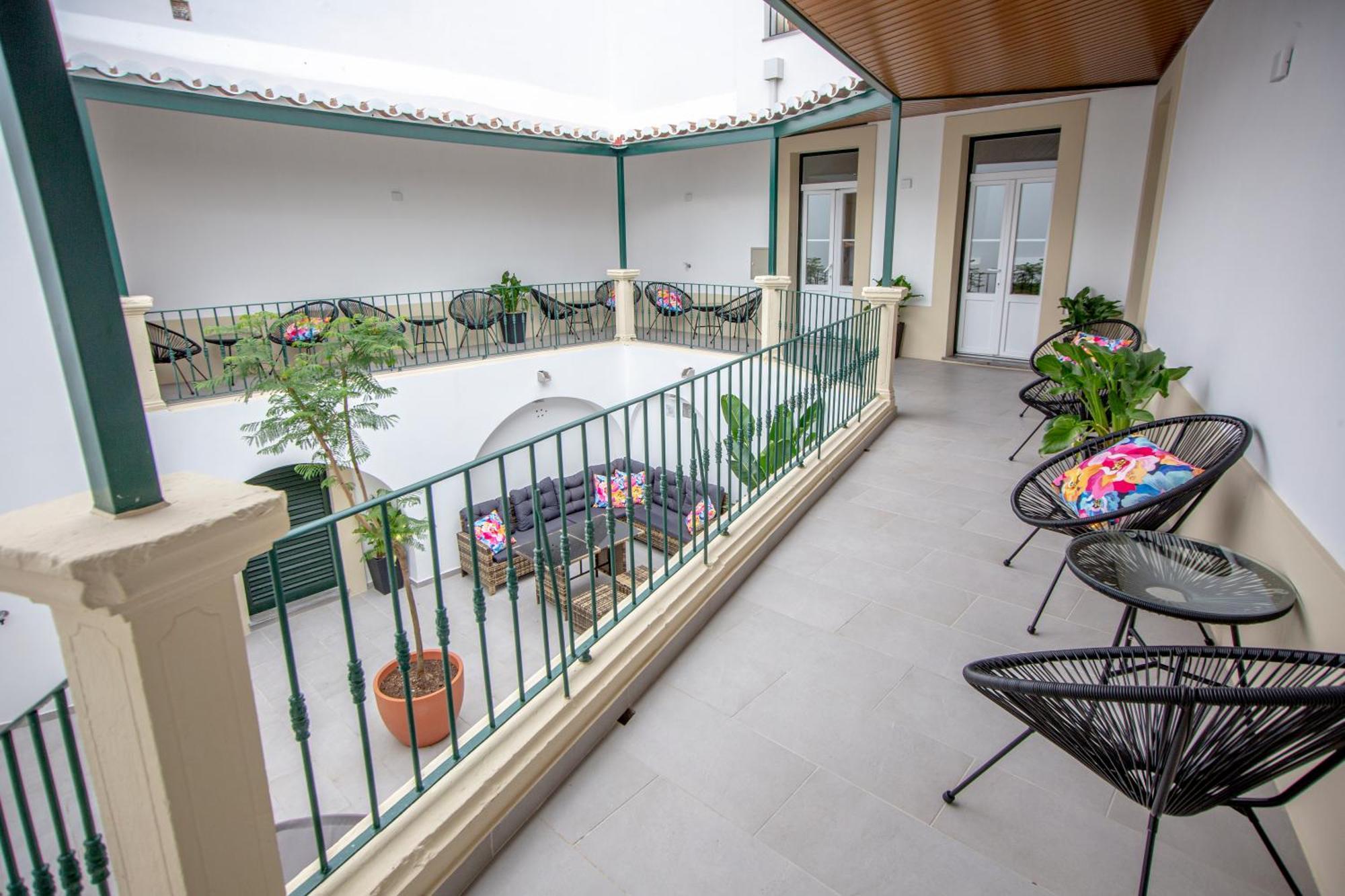 Guest House Jacaranda Faro Exterior photo